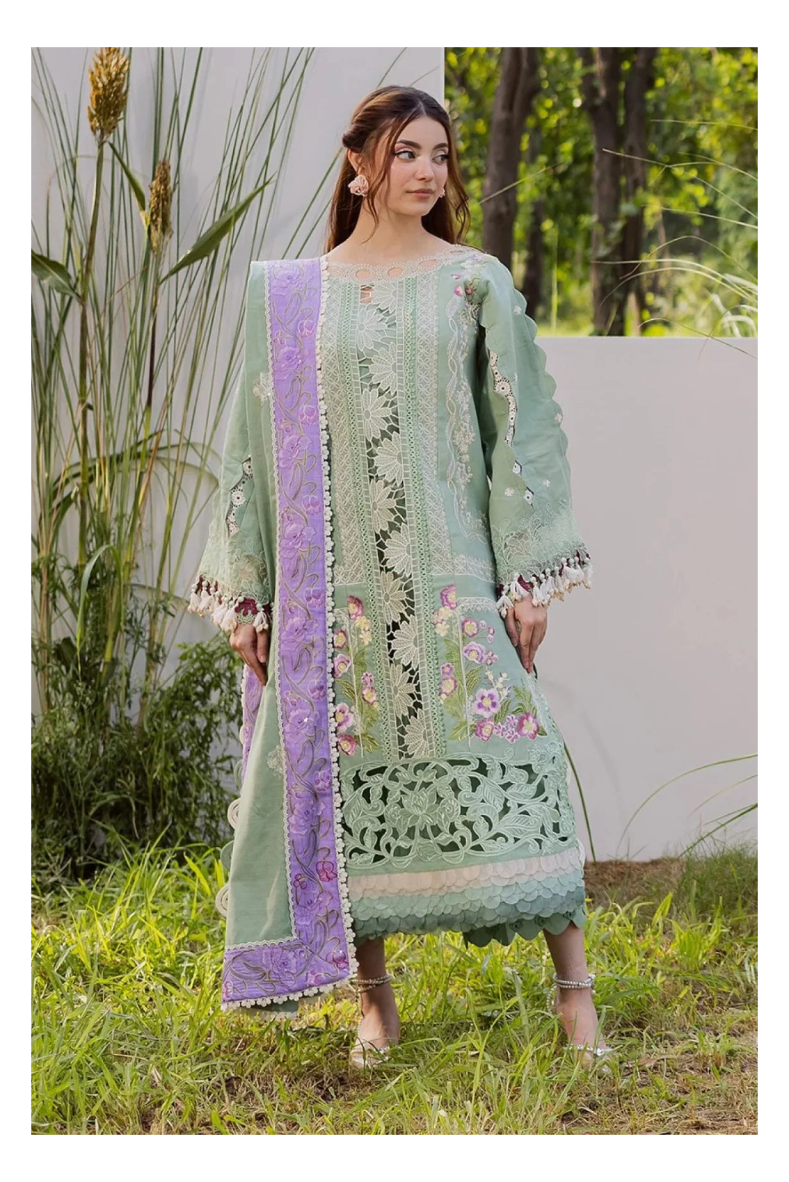 Its 3 Piece Unstitched Embroidered Lawn Dress IR-07