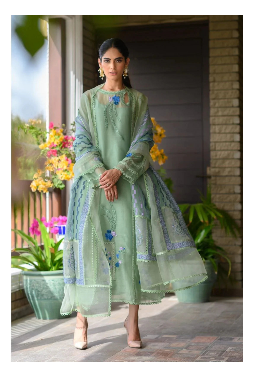 Its 3 Piece Unstitched Organza Lawn Inner Embroidered Dress IR-46