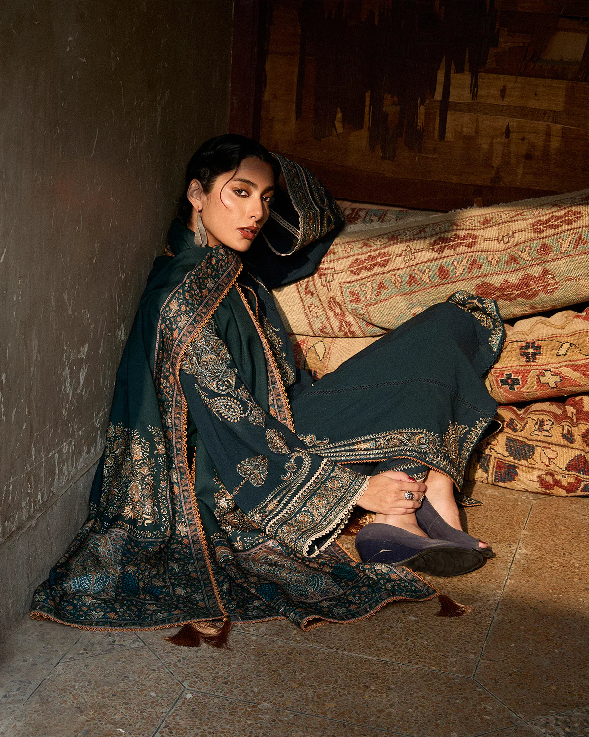Its 3 Piece Unstitched Embroidered Lawn Dress IR-06